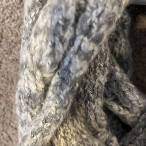 True North Infinity scarf - Picture 3 of 6